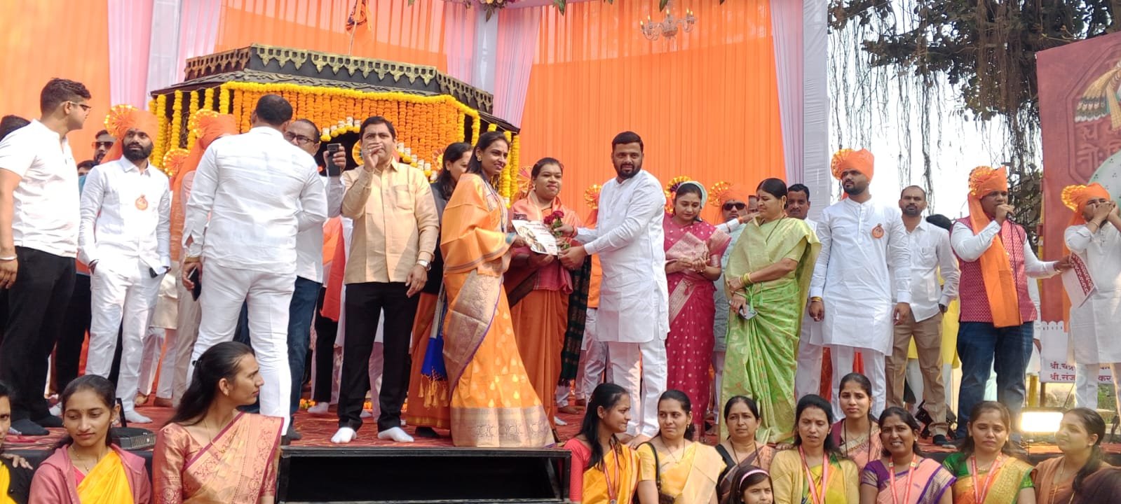 A proud and memorable moment on the occasion of Shivjayanti, as our respected Principal Mrs.Shilpa Suryawanshi Ma’am was felicitated by the honourable Corporator Mr.Pramod Palve Sir....